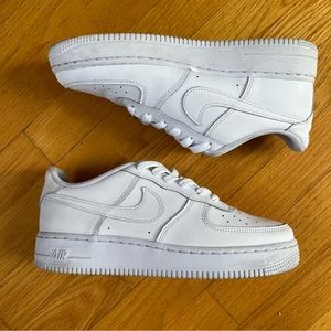 Nike Air Force 1 LE White sz Y7 2020 code DH2920-111